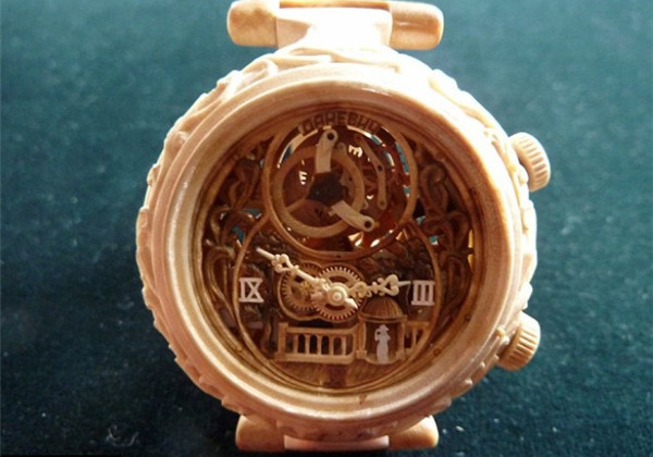 令人膜拜的全木雕手表创意设计