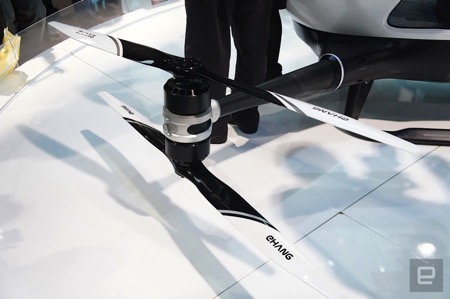 国内公司在2016CES上展出载人电力飞行器创意设计