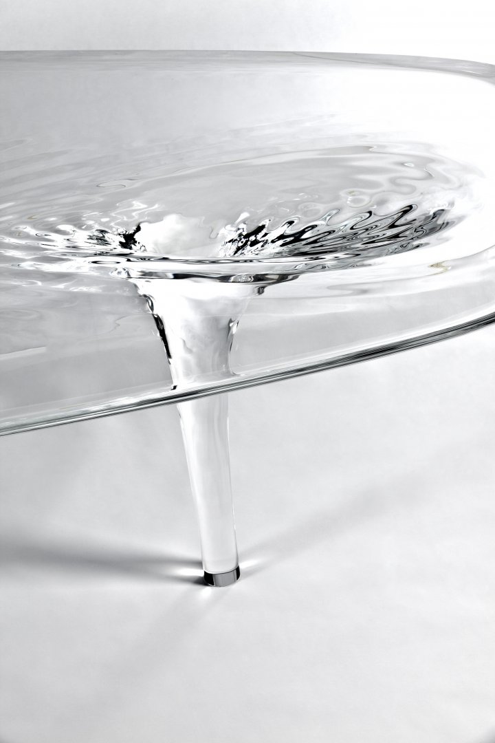 逼真的漩涡“水”桌子创意设计