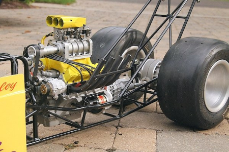 最小的V8引擎模型创意设计