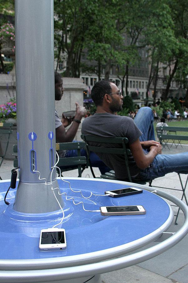 纽约市公园移动太阳能充电桩创意设计