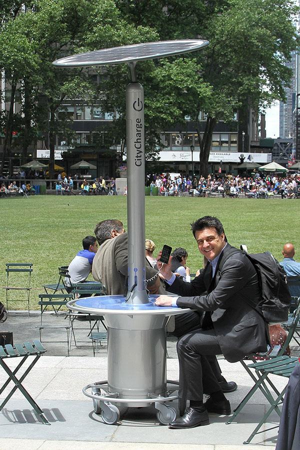 纽约市公园移动太阳能充电桩创意设计