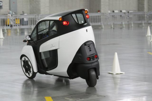 丰田i-Road电动三轮车创意设计