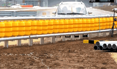速公路新型防撞栏创意，有效降低事故伤害